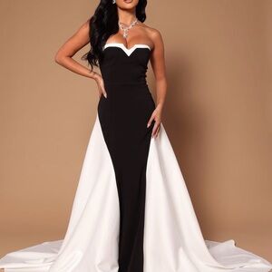Fashion Nova Strapless Black and White Dress